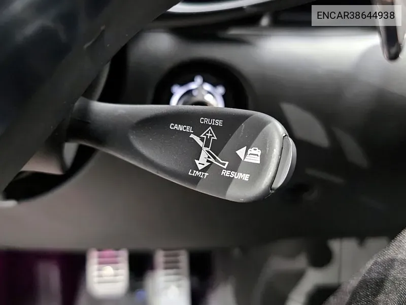 McLaren Artura 2023 года выпуска
