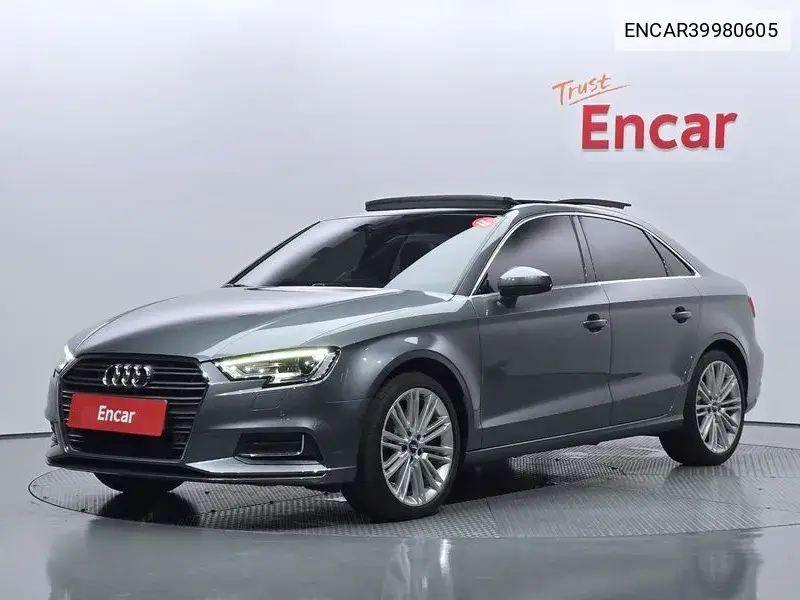 Audi A3 2018 года выпуска
