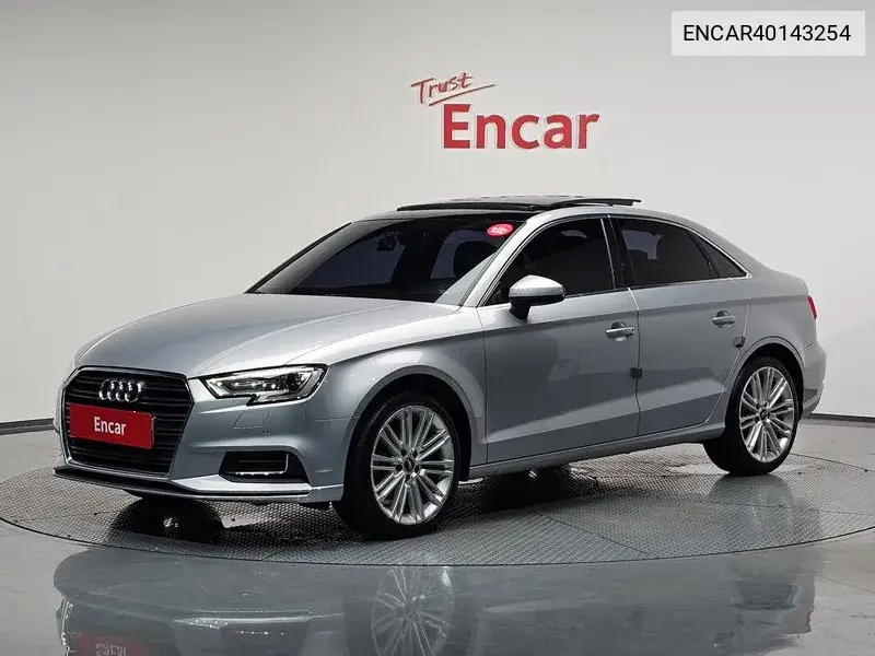 Audi A3 2018 года выпуска