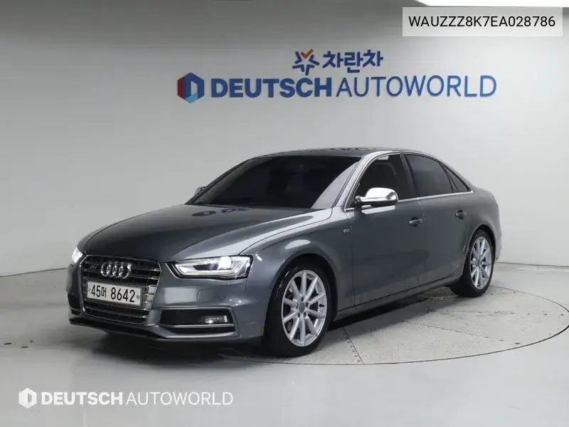 Audi A4 2013 года выпуска
