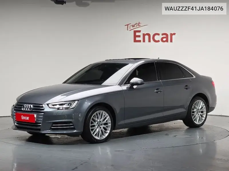 Audi A4 2018 года выпуска