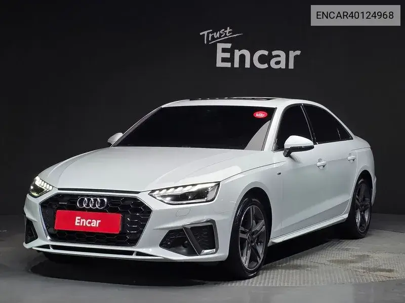 Audi A4 2021 года выпуска