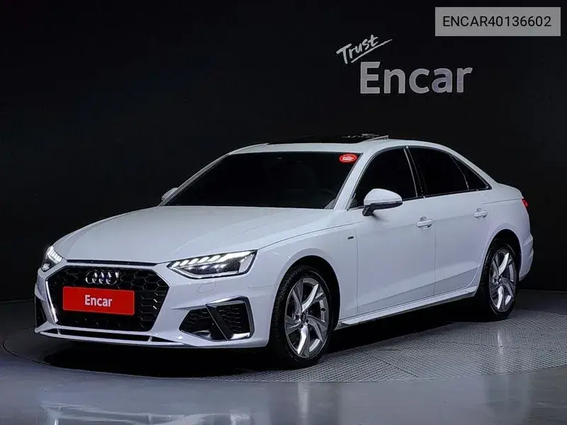 Audi A4 2021 года выпуска