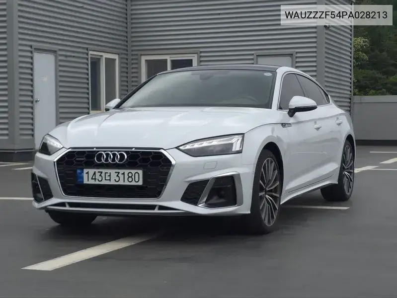 Audi A5 2023 года выпуска