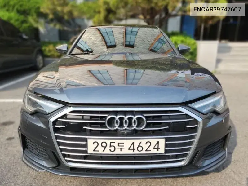 Audi A6 2021 года выпуска