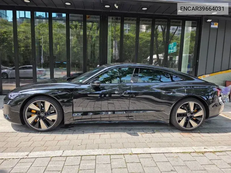 Audi e-tron GT 2022 года выпуска