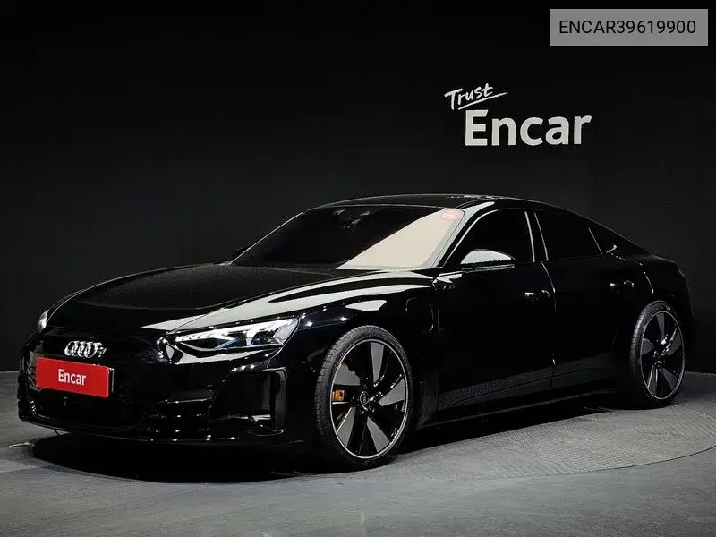 Audi e-tron GT 2023 года выпуска