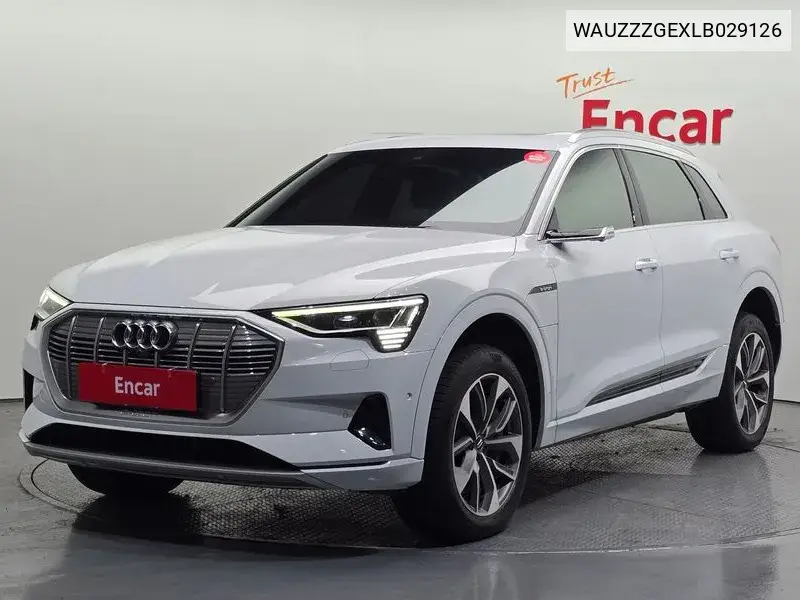 Audi e-tron 2020 года выпуска