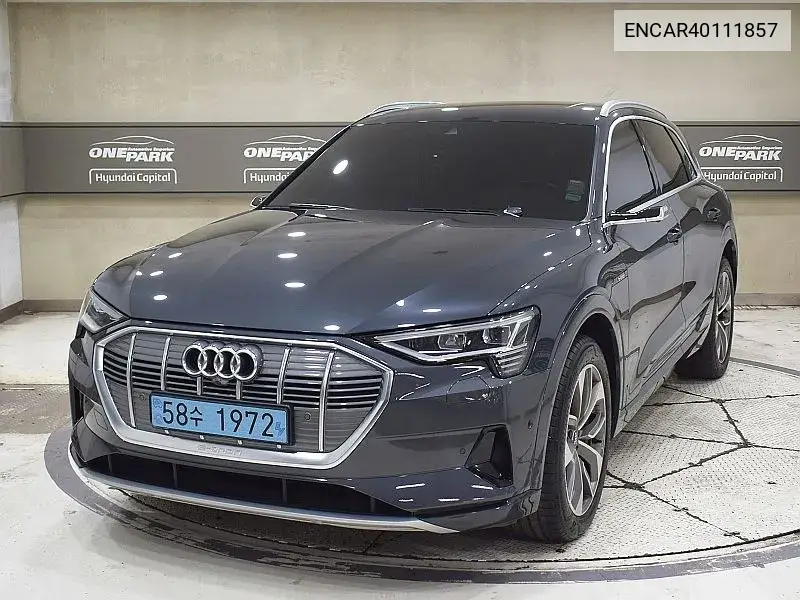 Audi e-tron 2020 года выпуска
