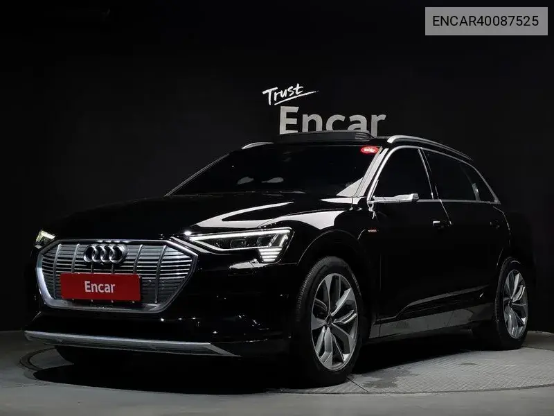 Audi e-tron 2022 года выпуска