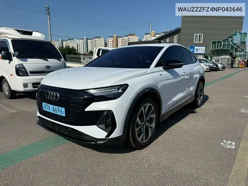 Audi Q4 e-tron 2022 года выпуска