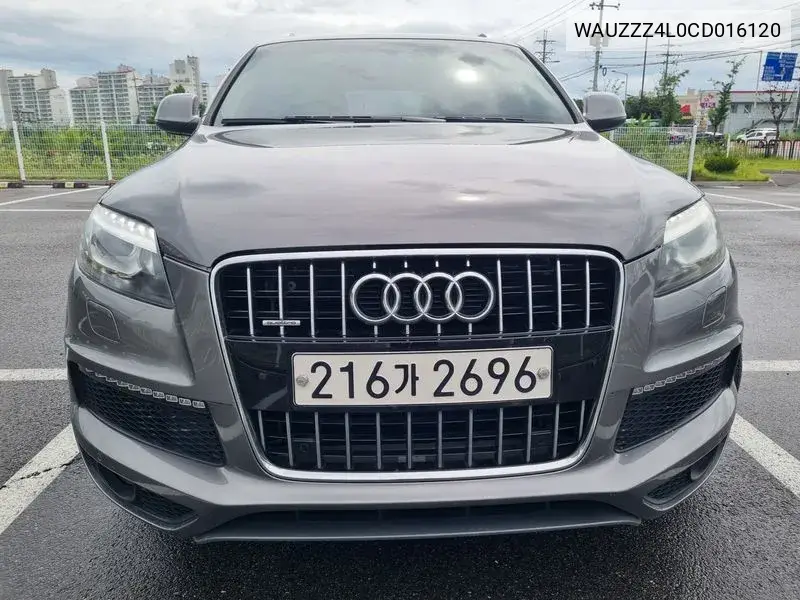 Audi Q7 2012 года выпуска