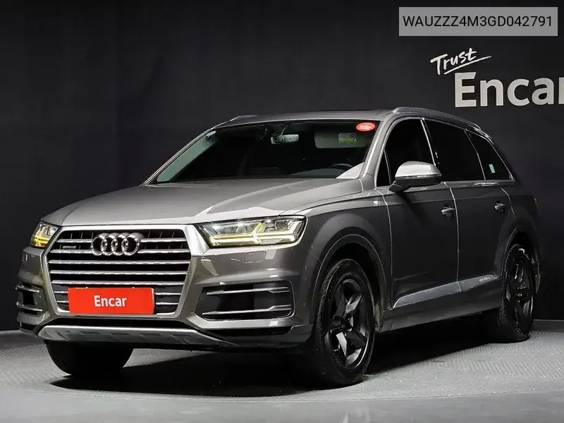 Audi Q7 2016 года выпуска