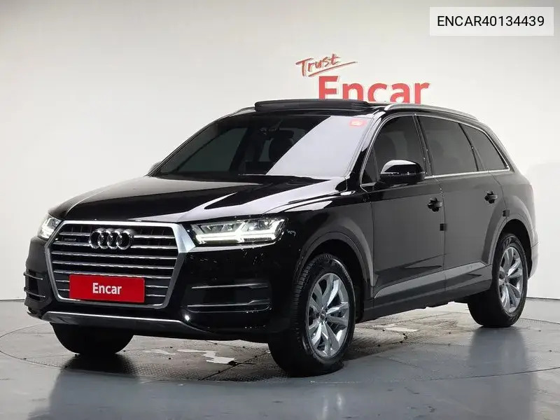 Audi Q7 2019 года выпуска