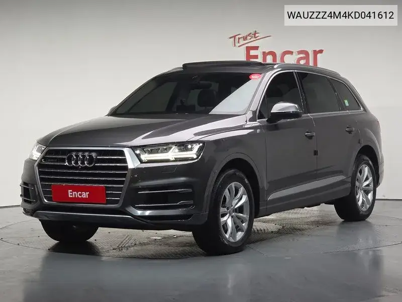 Audi Q7 2019 года выпуска