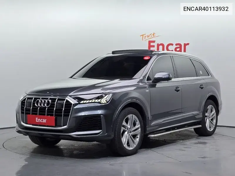 Audi Q7 2021 года выпуска