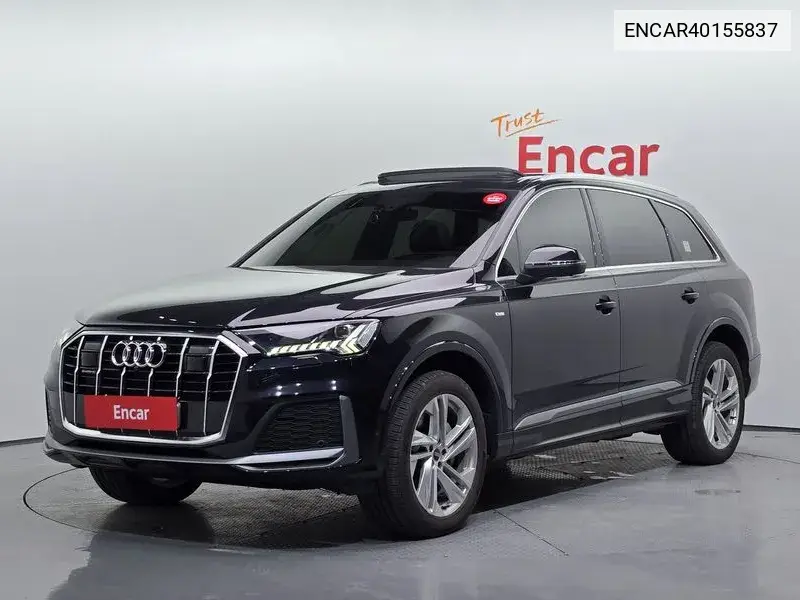 Audi Q7 2021 года выпуска