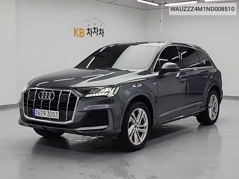 Audi Q7 2022 года выпуска