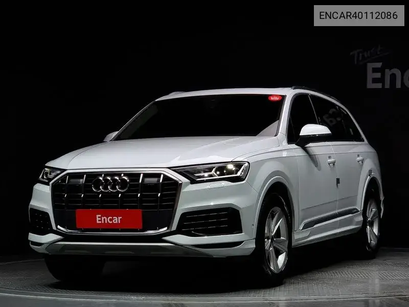 Audi Q7 2022 года выпуска