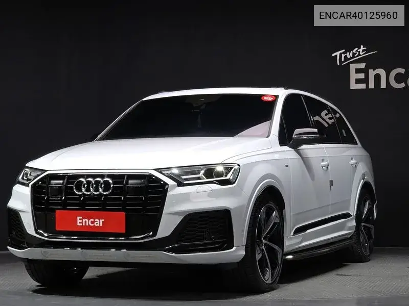 Audi Q7 2022 года выпуска