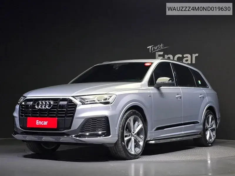 Audi Q7 2022 года выпуска