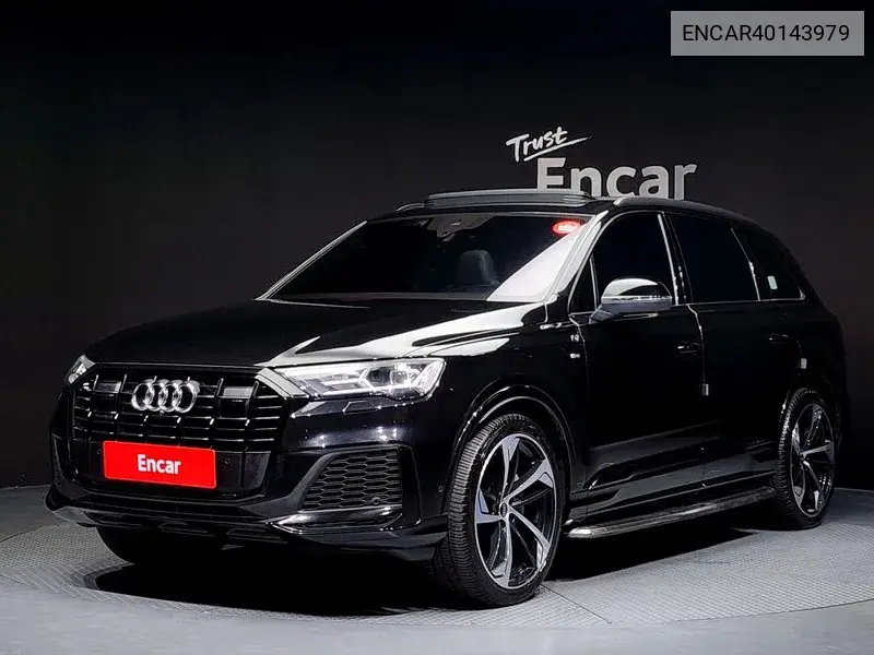 Audi Q7 2022 года выпуска
