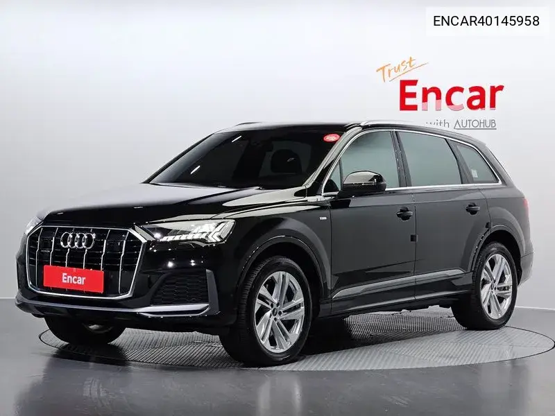 Audi Q7 2022 года выпуска