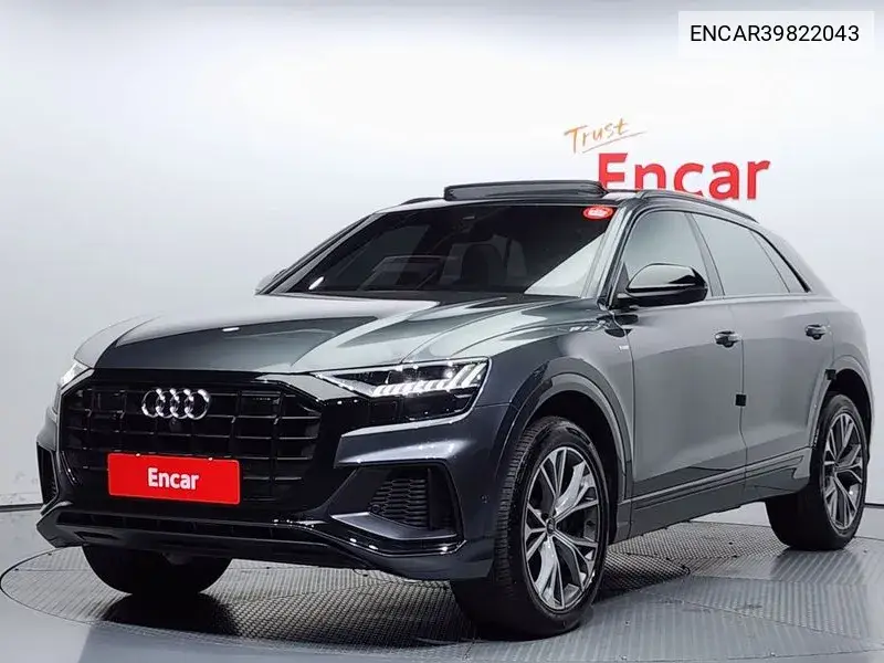 Audi Q8 2022 года выпуска