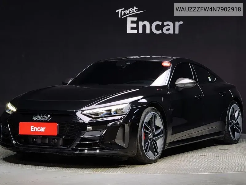 Audi RS e-tron GT 2022 года выпуска