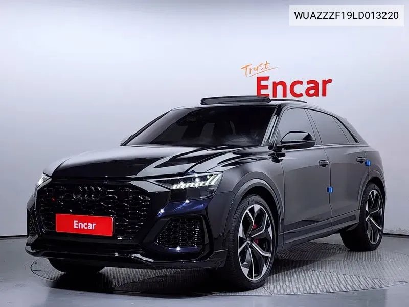 Audi RS Q8 2020 года выпуска