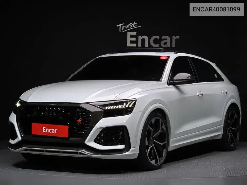 Audi RS Q8 2021 года выпуска