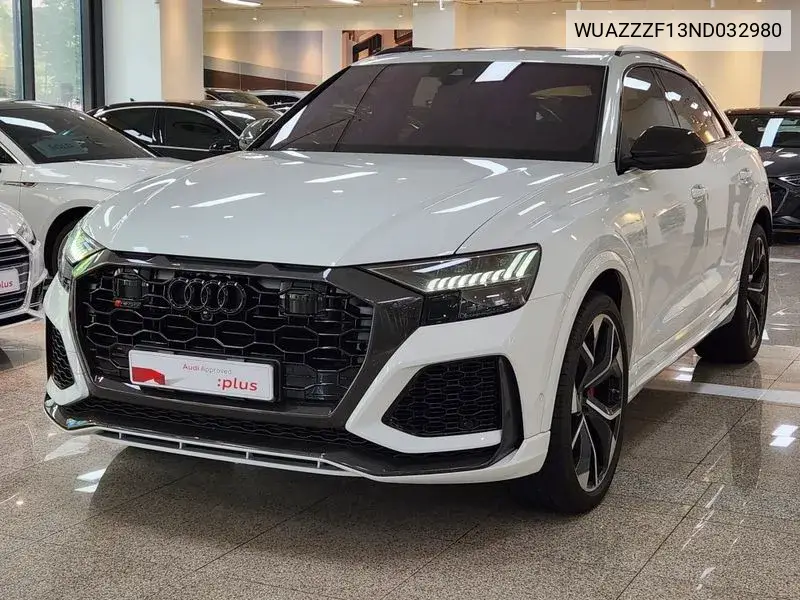 Audi RS Q8 2022 года выпуска