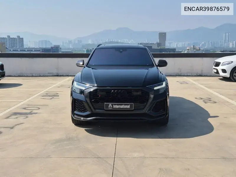Audi RS Q8 2022 года выпуска