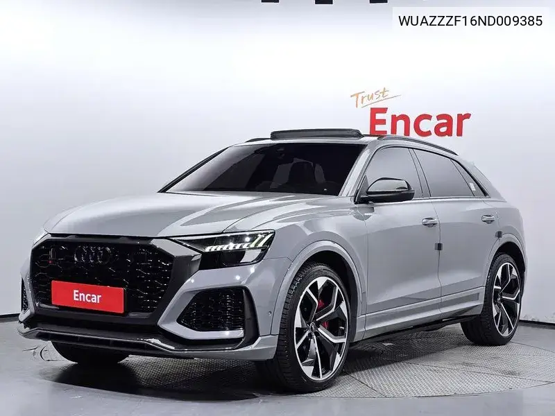 Audi RS Q8 2022 года выпуска