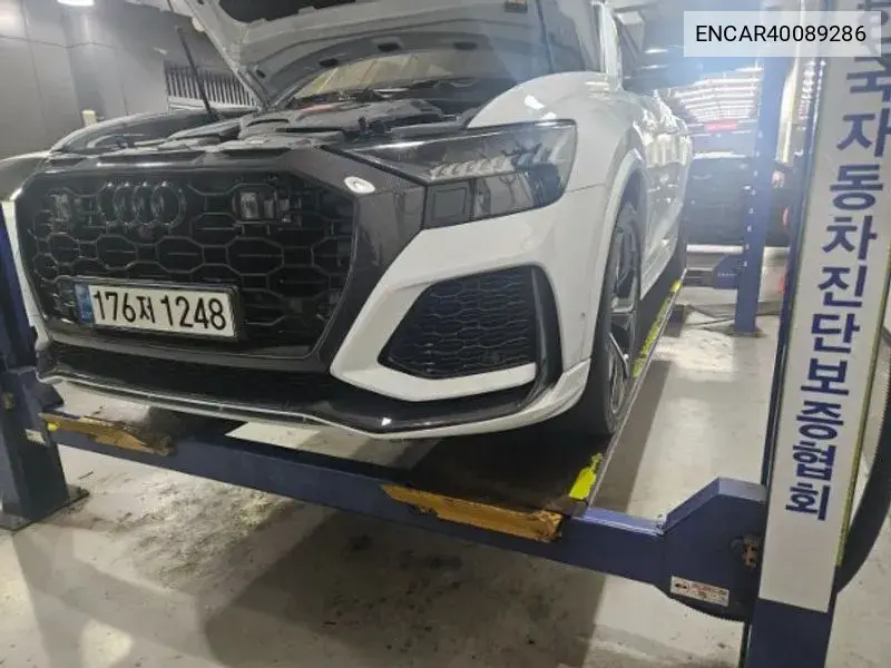 Audi RS Q8 2022 года выпуска