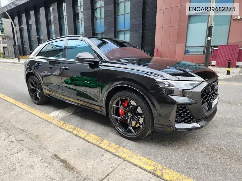 Audi RS Q8 2025 года выпуска
