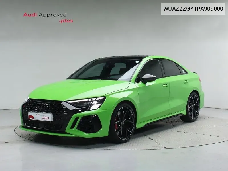 Audi RS3 2023 года выпуска