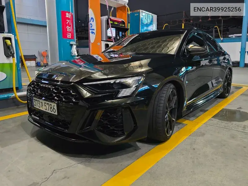 Audi RS3 2023 года выпуска