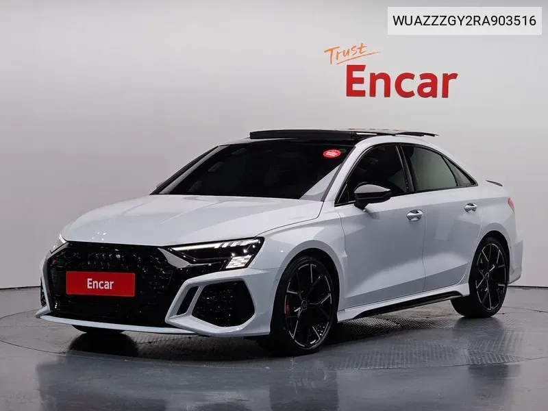 Audi RS3 2024 года выпуска