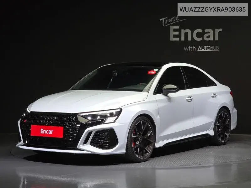 Audi RS3 2024 года выпуска
