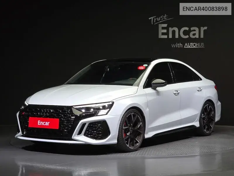 Audi RS3 2024 года выпуска