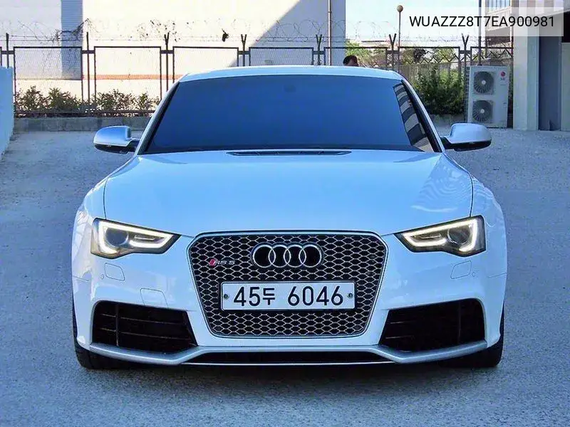 Audi RS5 2014 года выпуска