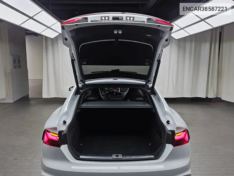 Audi RS5 2021 года выпуска