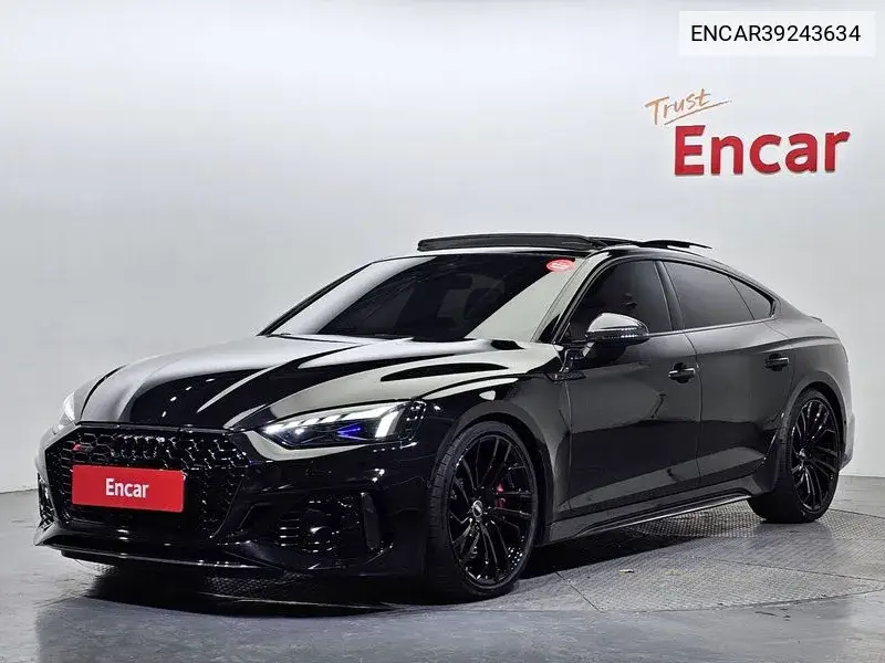 Audi RS5 2023 года выпуска