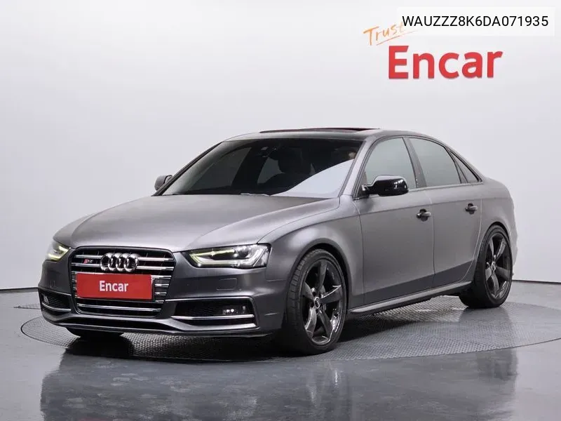 Audi S4 2012 года выпуска
