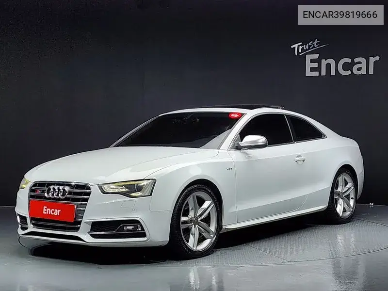 Audi S5 2012 года выпуска