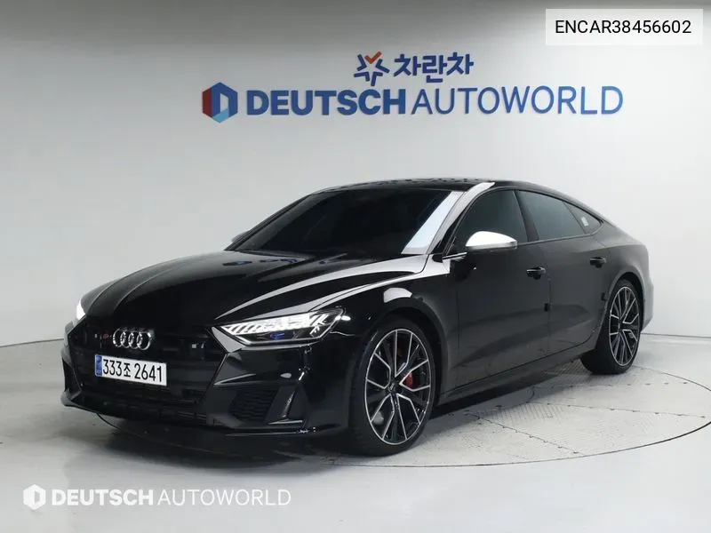 Audi S7 2021 года выпуска