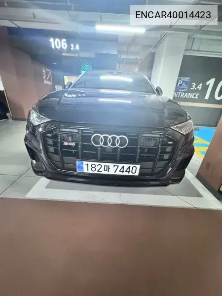 Audi SQ8 2020 года выпуска