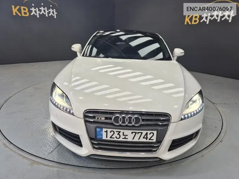 Audi TT 2008 года выпуска
