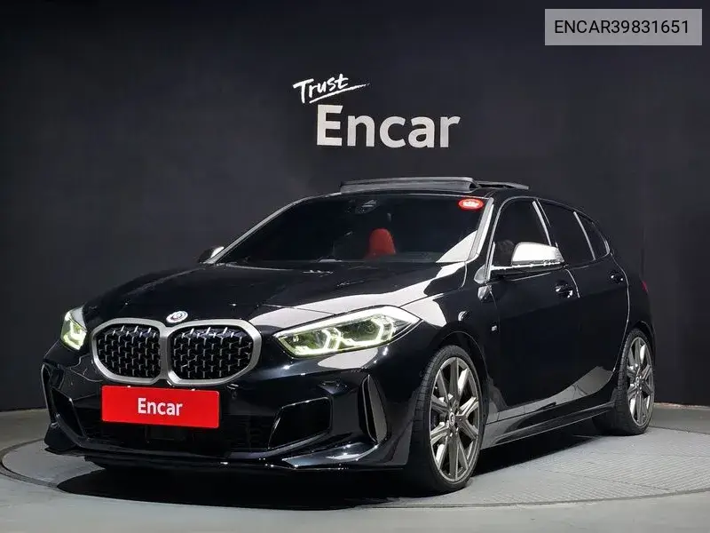 BMW 1er 2022 года выпуска